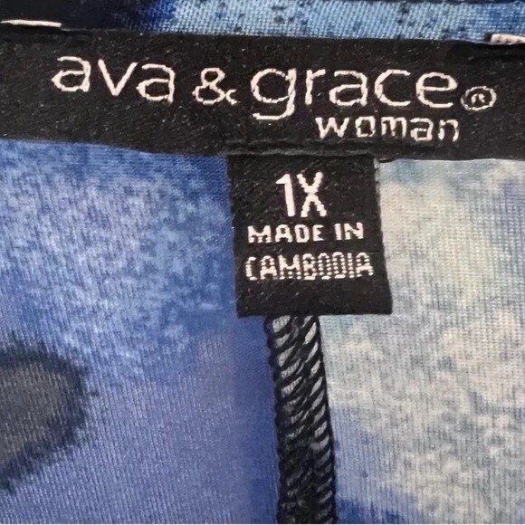 Ava & Grace long sleeve blue watercolor 3 ring top size 1X - Picture 4 of 4